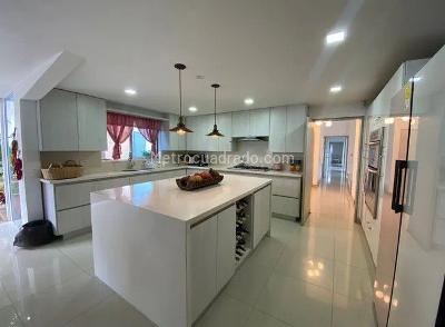 Casa de 5 alcobas en venta en Ciudad Jardin, Cali, 1900 m² · foto 10 de 20