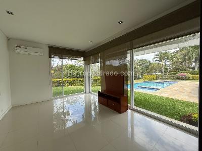 Casa de 5 alcobas en venta en Altos De Ciudad Jardin, Cali, 1088 m² · foto 11 de 19