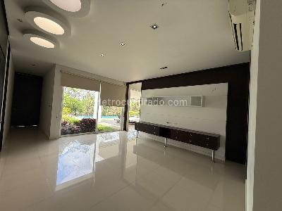 Casa de 5 alcobas en venta en Altos De Ciudad Jardin, Cali, 1088 m² · foto 13 de 19