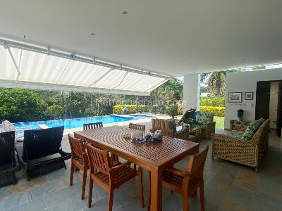 Casa de 5 alcobas en venta en Altos De Ciudad Jardin, Cali, 1088 m² · foto 3 de 19