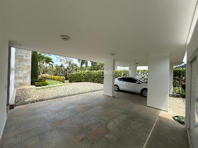 Casa de 5 alcobas en venta en Altos De Ciudad Jardin, Cali, 1088 m² · foto 8 de 19