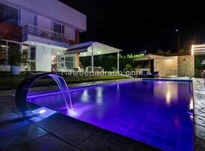 Casa de 4 alcobas en venta en Pance, Cali, 1270 m² · foto 2 de 19