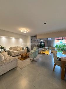 Casa de 4 alcobas en venta en Ciudad Jardin, Cali, 243 m² · foto 2 de 20
