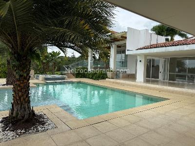 Casa de 4 alcobas en venta en Altos De Ciudad Jardin, Cali · foto 8 de 20