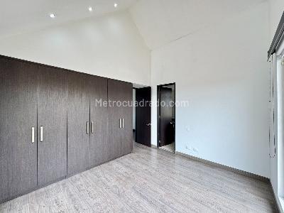 Casa de 3 alcobas en arriendo en Condominio Prada, Cajicá, 260 m² · foto 2 de 20