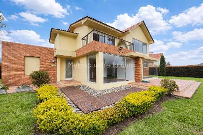 Casa de 3 alcobas en arriendo en Condominio Prada, Cajicá, 260 m² · foto 3 de 20