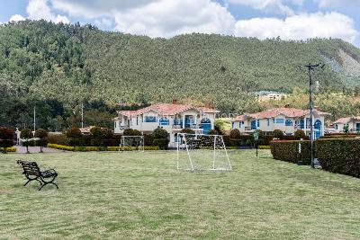 Casa de 4 alcobas en venta en Condominio Guarigua, Cajicá, 1718 m² · foto 12 de 20