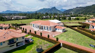 Casa de 4 alcobas en venta en Condominio Guarigua, Cajicá, 1718 m² · foto 19 de 20