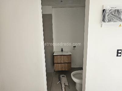 Apartaestudio en venta en Chico, Bogotá, 17 m² · foto 8 de 20