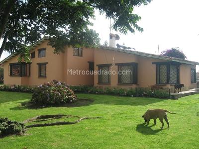 Casa de 4 alcobas en venta en Vereda Cerca De Piedra, Chía, 380 m² · foto 10 de 20