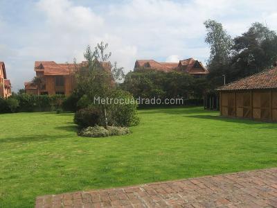 Casa de 4 alcobas en venta en Vereda Cerca De Piedra, Chía, 380 m² · foto 14 de 20