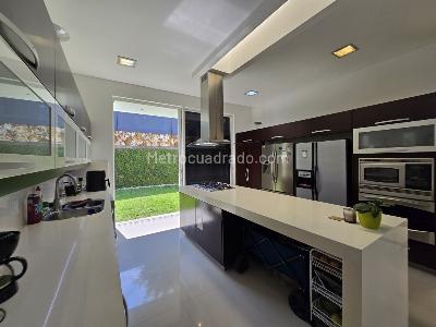 Casa de 5 alcobas en venta en Ciudad Jardin, Cali, 420 m² · foto 13 de 20