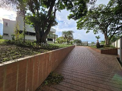 Casa de 5 alcobas en venta en Ciudad Jardin, Cali, 700 m² · foto 4 de 20
