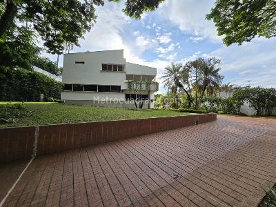 Casa de 5 alcobas en venta en Ciudad Jardin, Cali, 700 m² · foto 5 de 20