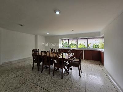 Casa de 5 alcobas en venta en Ciudad Jardin, Cali, 700 m² · foto 14 de 20