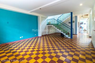 Casa de 4 alcobas en venta en Miraflores, Cali, 352 m² · foto 3 de 20