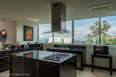 Casa de 5 alcobas en venta en Menga, Cali, 1068 m² · foto 15 de 20