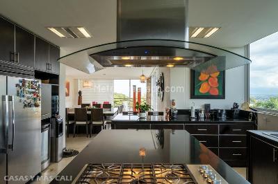 Casa de 5 alcobas en venta en Menga, Cali, 1068 m² · foto 16 de 20