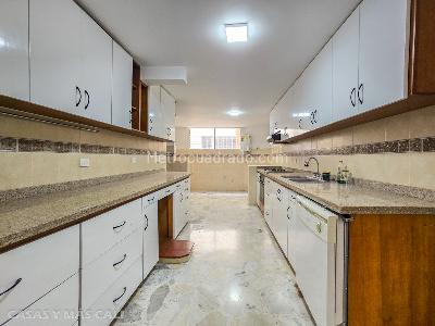 Apartamento de 4 alcobas en venta en Santa Teresita, Cali, 194 m² · foto 2 de 20