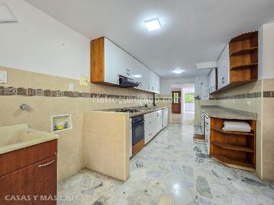 Apartamento de 4 alcobas en venta en Santa Teresita, Cali, 194 m² · foto 3 de 20