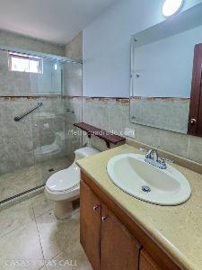 Apartamento de 4 alcobas en venta en Santa Teresita, Cali, 194 m² · foto 19 de 20