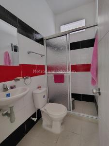 Casa de 4 alcobas en venta en Bretaña, Cali, 230 m² · foto 5 de 16