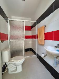 Casa de 4 alcobas en venta en Bretaña, Cali, 230 m² · foto 9 de 16
