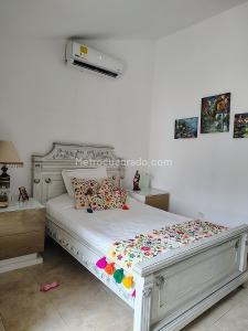 Casa de 5 alcobas en venta en El Refugio, Cali, 250 m² · foto 14 de 20