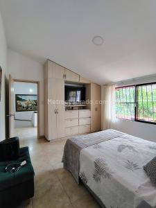 Casa de 5 alcobas en venta en El Refugio, Cali, 250 m² · foto 19 de 20