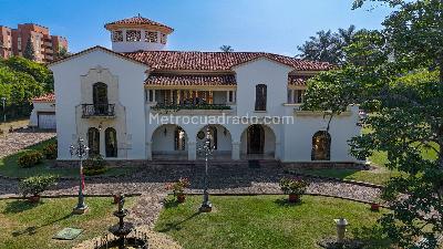 Casa de 5 alcobas en venta en El Limonar, Cali, 1204 m² · foto 1 de 20