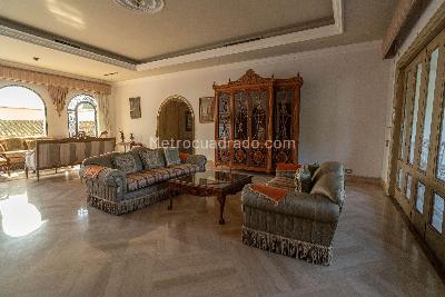 Casa de 5 alcobas en venta en El Limonar, Cali, 1204 m² · foto 6 de 20
