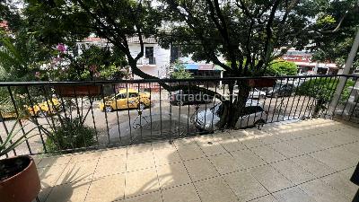 Casa de 5 alcobas en venta en Santa Barbara, Cali, 55 m² · foto 2 de 20
