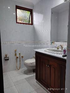 Apartamento de 3 alcobas en venta en Santa Teresita, Cali, 414 m² · foto 9 de 12