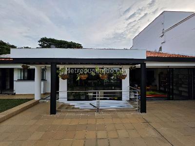 Casa de 4 alcobas en venta en Ciudad Jardin, Cali, 1086 m² · foto 19 de 20