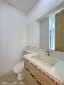 Apartamento de 3 alcobas en venta en Chipichape, Cali, 217 m² · foto 2 de 19