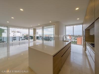 Apartamento de 3 alcobas en venta en Chipichape, Cali, 217 m² · foto 12 de 19