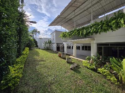 Casa de 5 alcobas en venta en Ciudad Jardin, Cali, 700 m² · foto 17 de 20