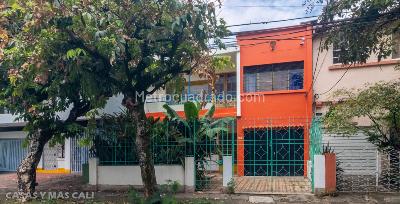 Casa de 4 alcobas en venta en Miraflores, Cali, 352 m² · foto 2 de 20