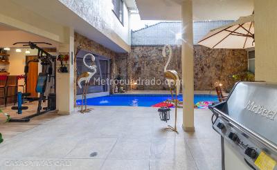 Casa de 5 alcobas en venta en Prados Del Norte, Cali, 580 m² · foto 3 de 20
