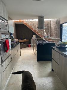 Casa de 5 alcobas en venta en Santa Teresita, Cali, 550 m² · foto 3 de 12