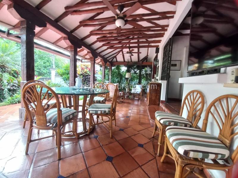 Casa – Cali, Ciudad Jardín, Comuna 22 - Vista 2