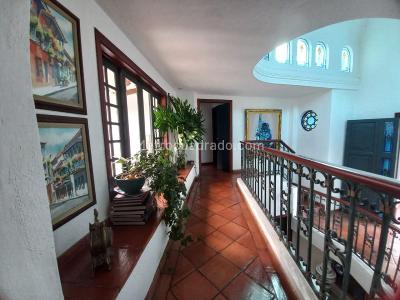 Casa de 5 alcobas en venta en Ciudad Jardin, Cali, 344 m² · foto 2 de 20