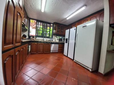 Casa de 5 alcobas en venta en Ciudad Jardin, Cali, 344 m² · foto 11 de 20