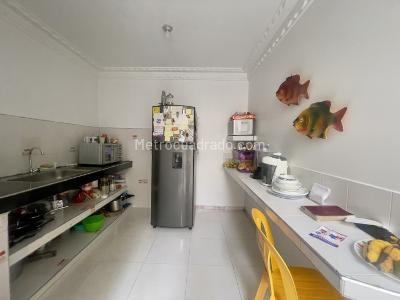 Casa de 5 alcobas en venta en Barrio Nuevo, Palmira, 242 m² · foto 4 de 20