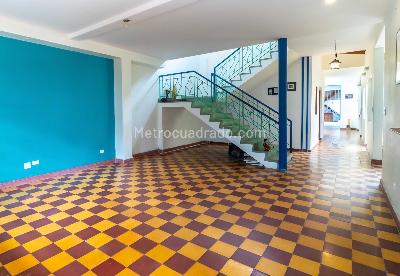 Casa de 3 alcobas en venta en Miraflores, Cali, 303 m² · foto 6 de 20