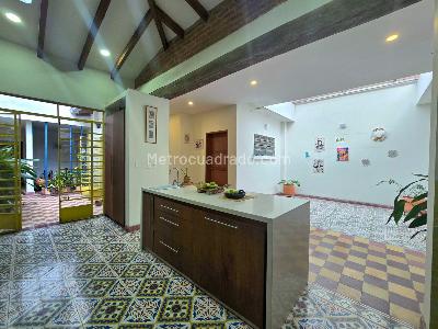 Casa de 3 alcobas en venta en Miraflores, Cali, 303 m² · foto 9 de 20