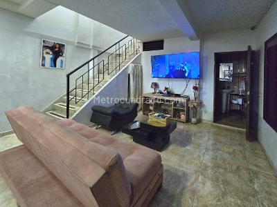 Casa de 5 alcobas en venta en Salomia, Cali, 270 m² · foto 11 de 20