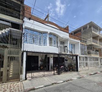 Casa de 5 alcobas en venta en Salomia, Cali, 270 m² · foto 2 de 20