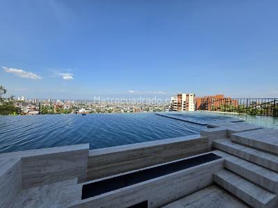 Casa de 4 alcobas en venta en Cristales, Cali, 1293 m² · foto 2 de 20
