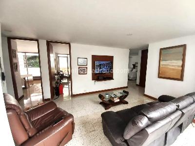 Apartamento de 4 alcobas en venta en San Vicente, Cali, 216 m² · foto 8 de 18